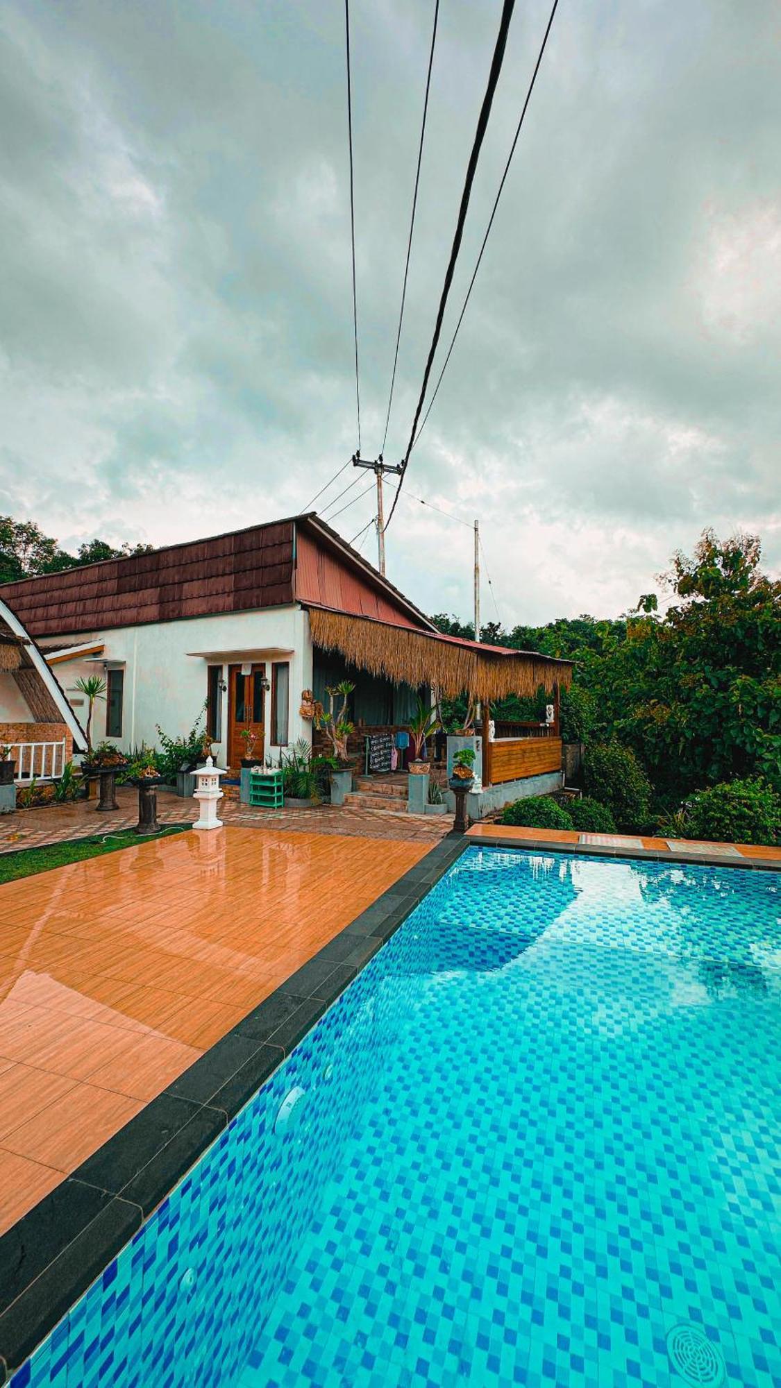 Penida Hills Hostel Batununggul Esterno foto